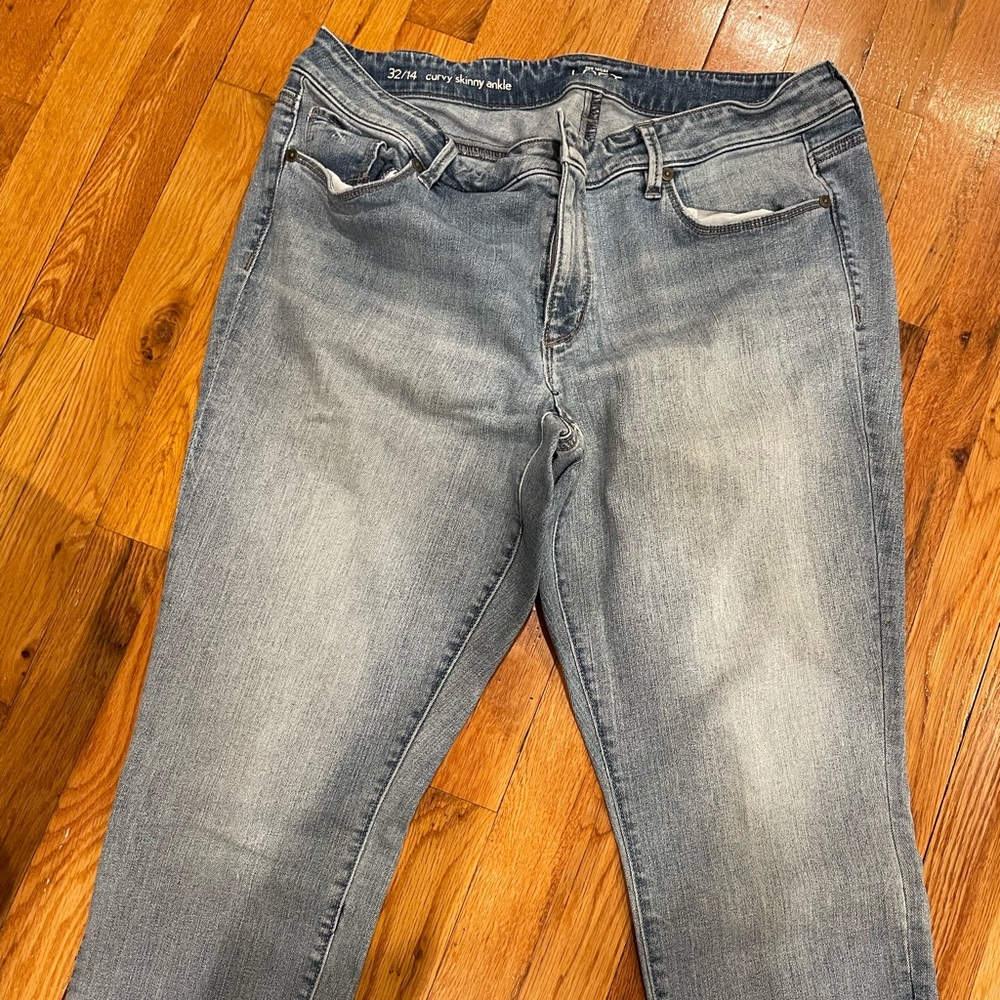 Womens cropped jeans